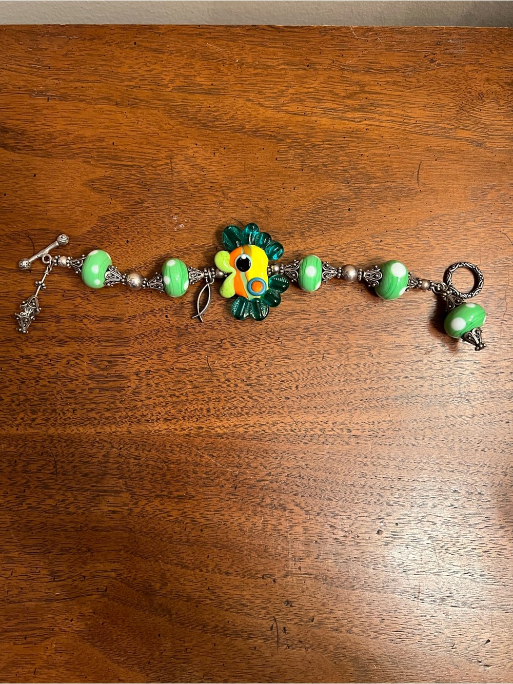 Green Glass Lampwork Bead Fish Bracelet - Artisan